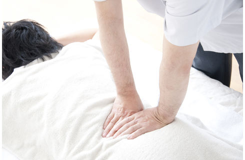 男性腰マッサージ